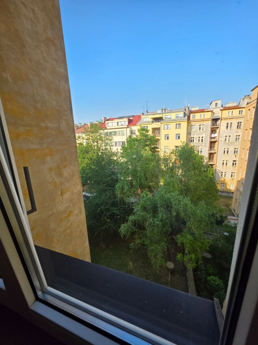 Prenájom bytu 2-izbový 42 m², Janovského, Praha, Praha Prenájom bytu 2-izbový 42 m², Janovského, Praha, Praha