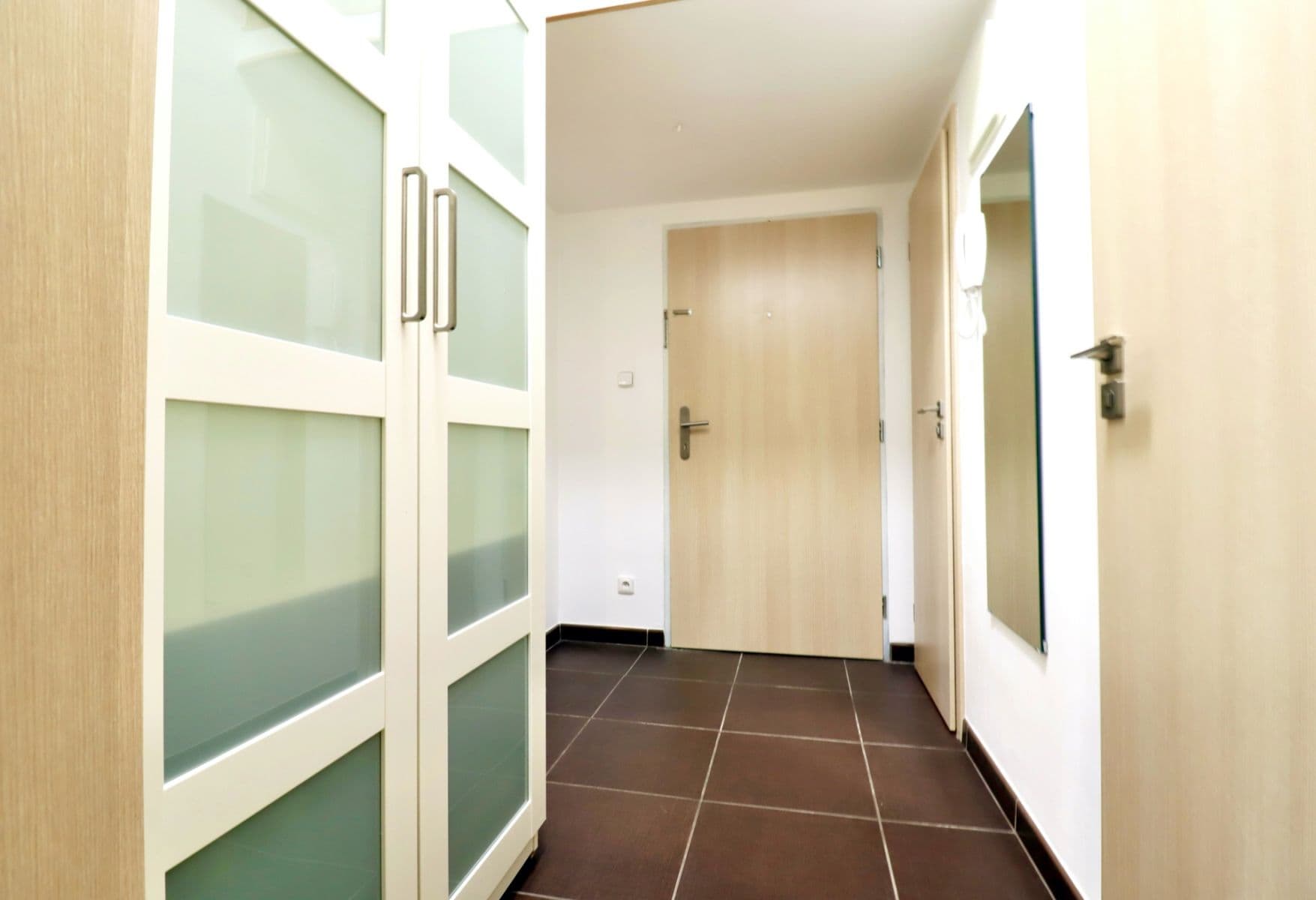 Prenájom bytu 1-izbový 37 m², Mládeže, Praha, Praha Prenájom bytu 1-izbový 37 m², Mládeže, Praha, Praha
