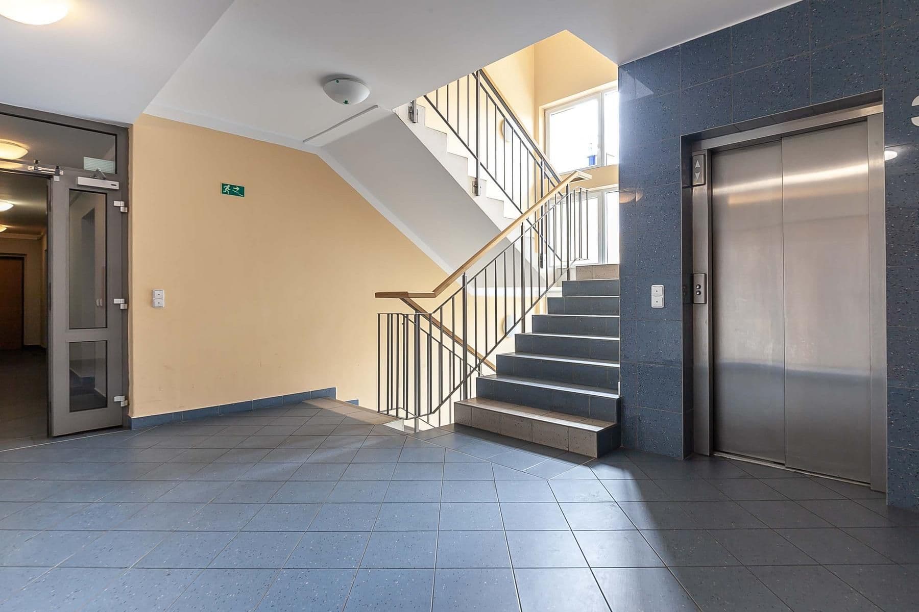 Predaj bytu 2-izbový 42 m², Martinická, Praha, Praha Predaj bytu 2-izbový 42 m², Martinická, Praha, Praha