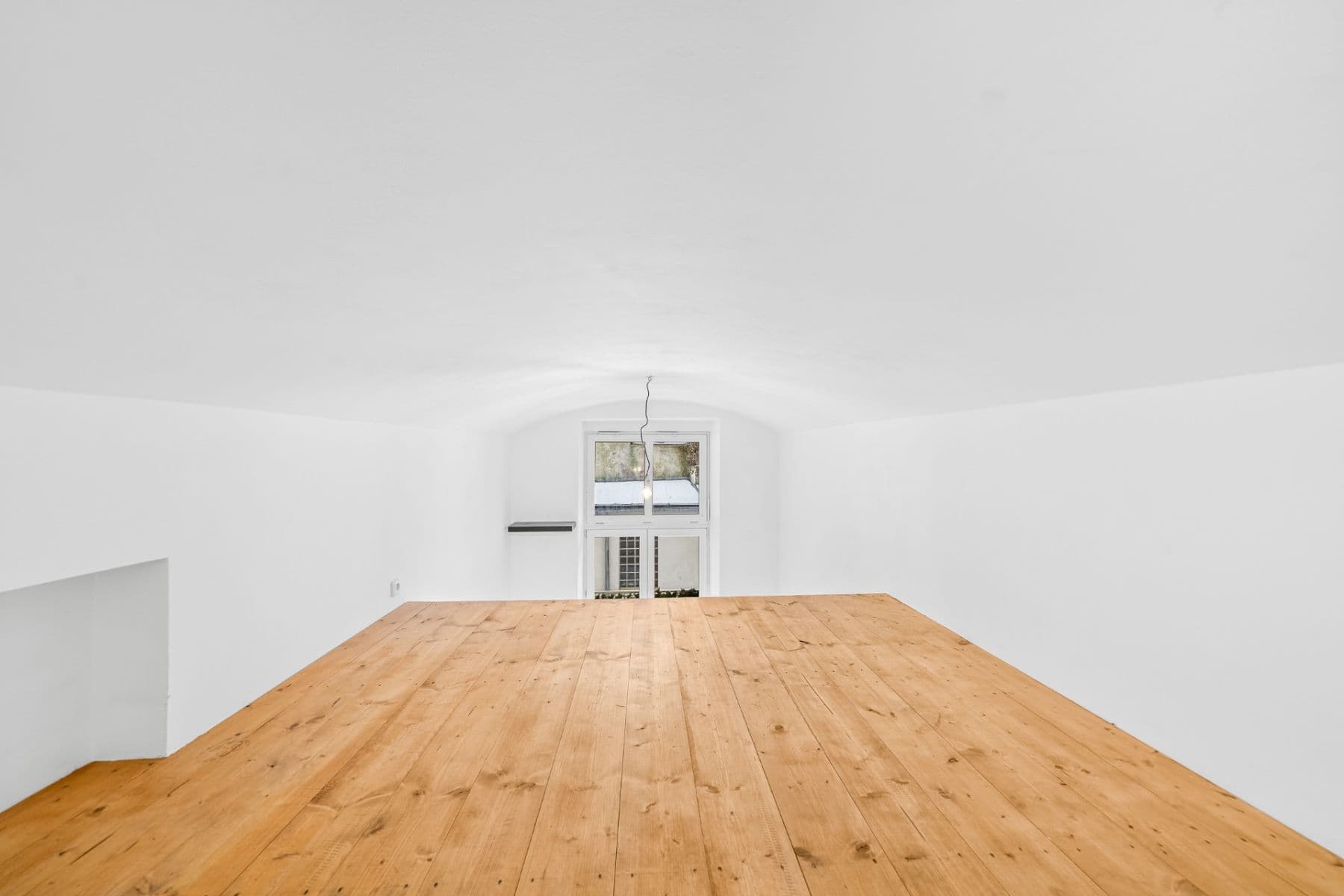 Prenájom bytu 3-izbový 87 m², Bělehradská, Praha, Praha Prenájom bytu 3-izbový 87 m², Bělehradská, Praha, Praha