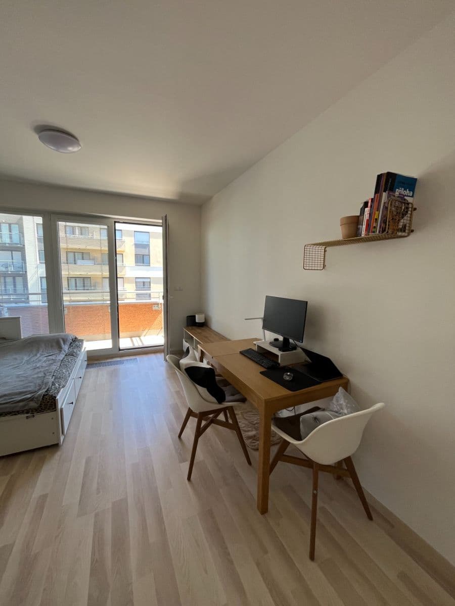Prenájom bytu 1-izbový 29 m², K Metru, Praha, Praha Prenájom bytu 1-izbový 29 m², K Metru, Praha, Praha