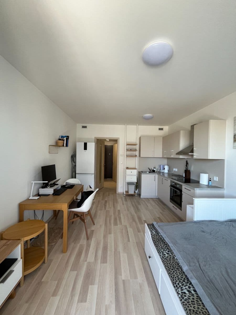 Prenájom bytu 1-izbový 29 m², K Metru, Praha, Praha Prenájom bytu 1-izbový 29 m², K Metru, Praha, Praha