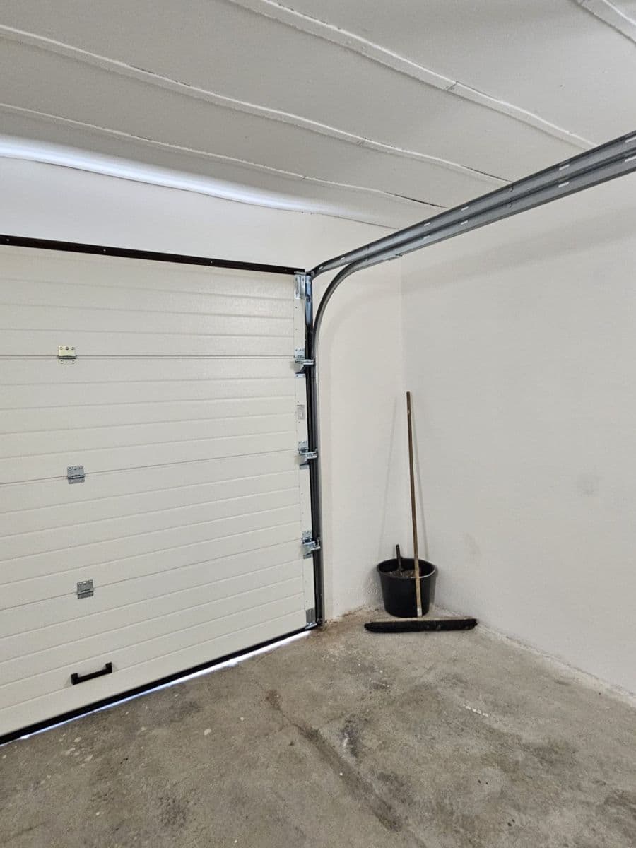 Prenájom garáže 22 m², Riedlova, Desná, Liberecký kraj Prenájom garáže 22 m², Riedlova, Desná, Liberecký kraj