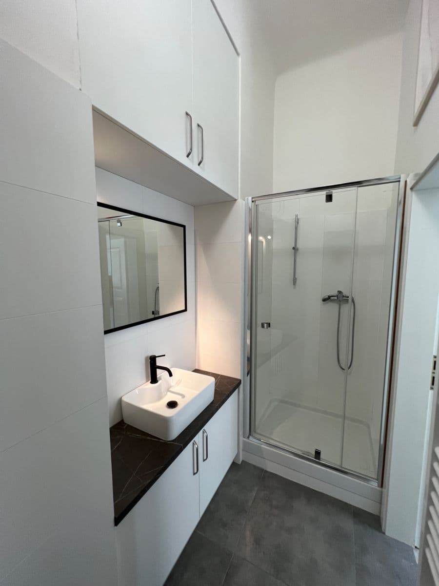 Prenájom bytu 1-izbový 36 m², Heřmanova, Praha, Praha Prenájom bytu 1-izbový 36 m², Heřmanova, Praha, Praha