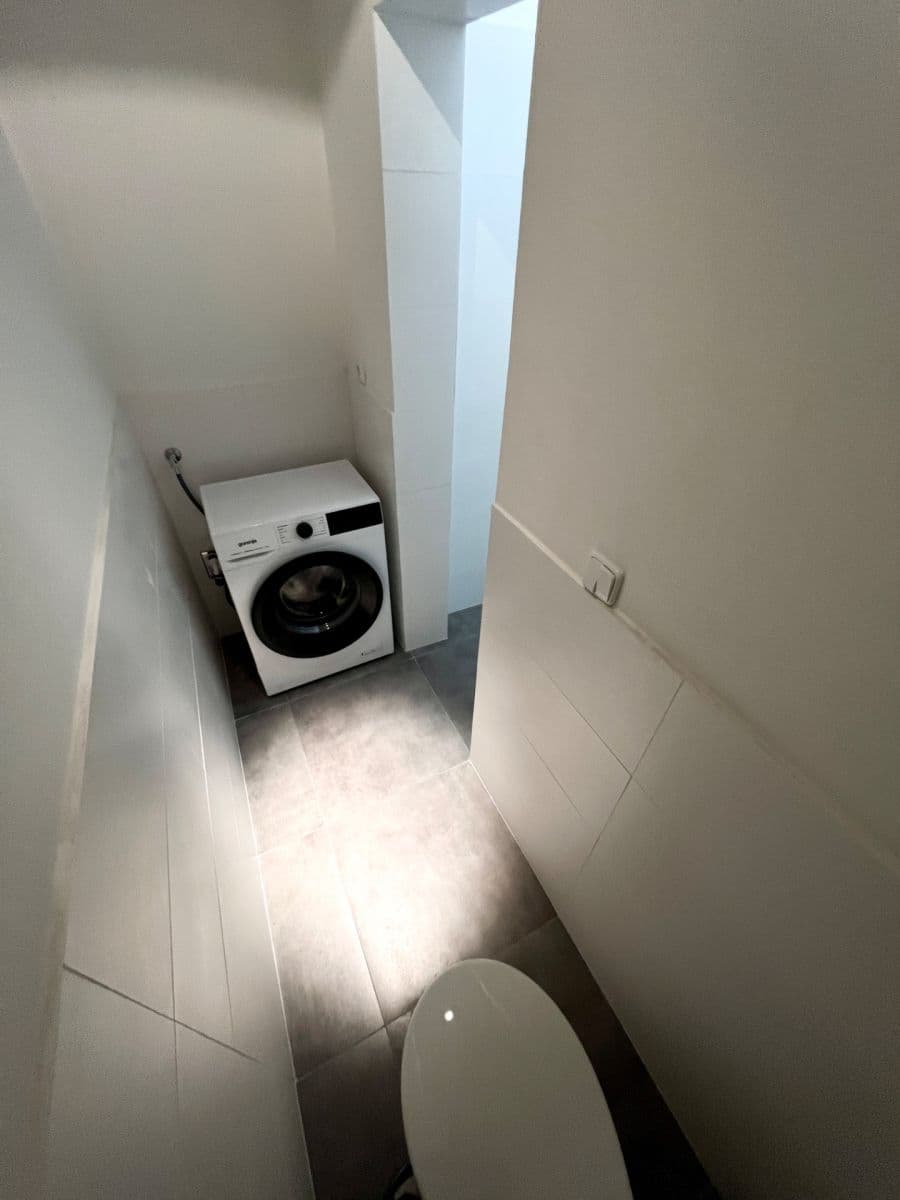 Prenájom bytu 1-izbový 36 m², Heřmanova, Praha, Praha Prenájom bytu 1-izbový 36 m², Heřmanova, Praha, Praha