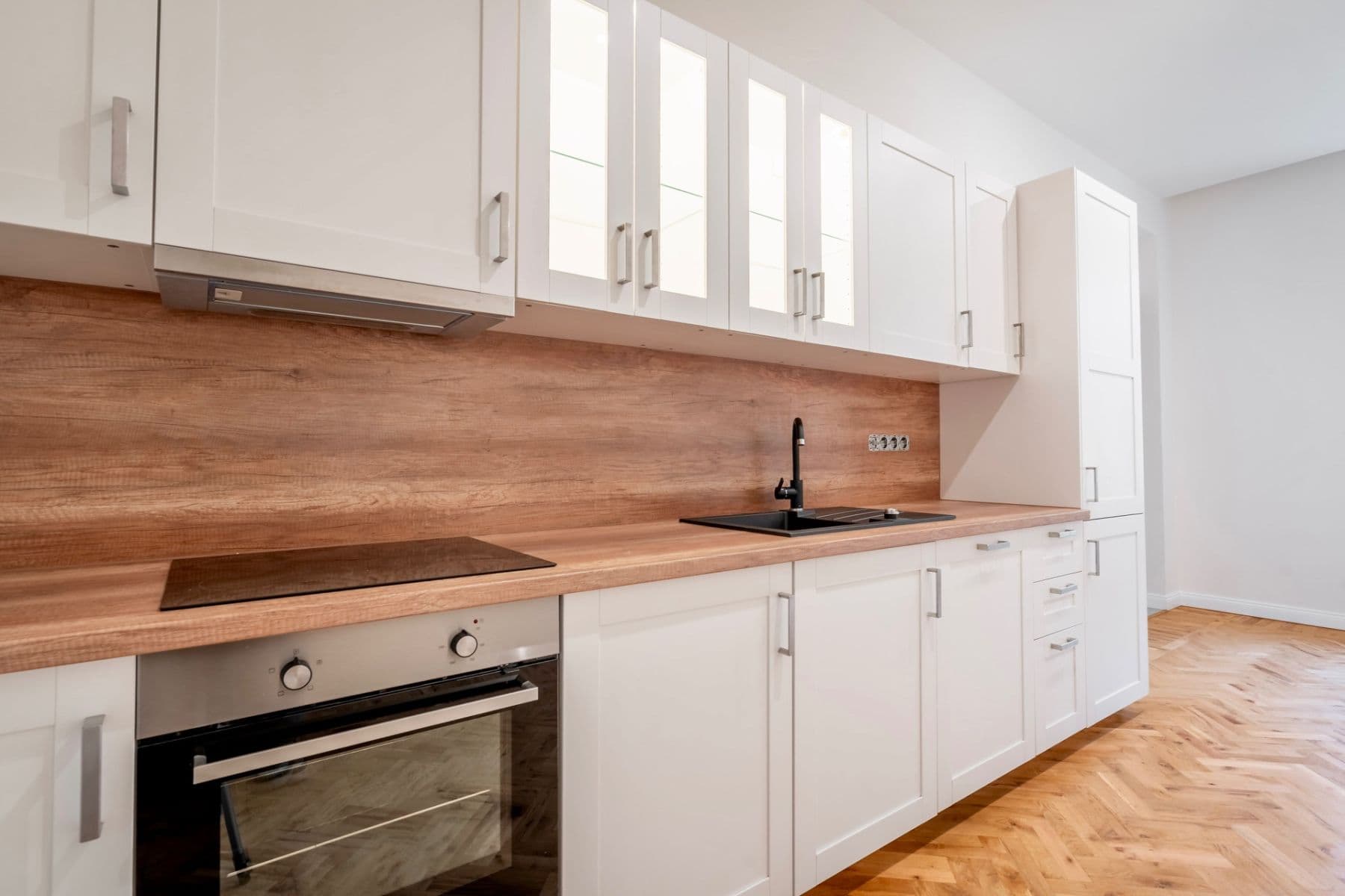 Prenájom bytu 2-izbový 44 m², Plzeňská, Praha, Praha Prenájom bytu 2-izbový 44 m², Plzeňská, Praha, Praha