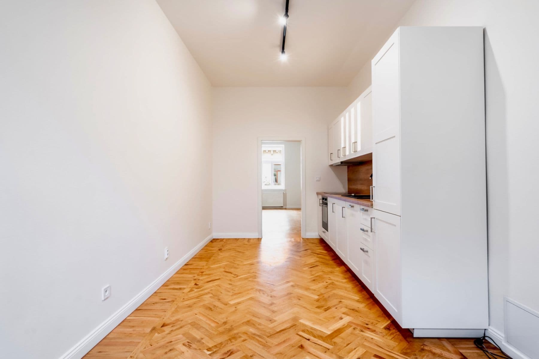 Prenájom bytu 2-izbový 44 m², Plzeňská, Praha, Praha Prenájom bytu 2-izbový 44 m², Plzeňská, Praha, Praha