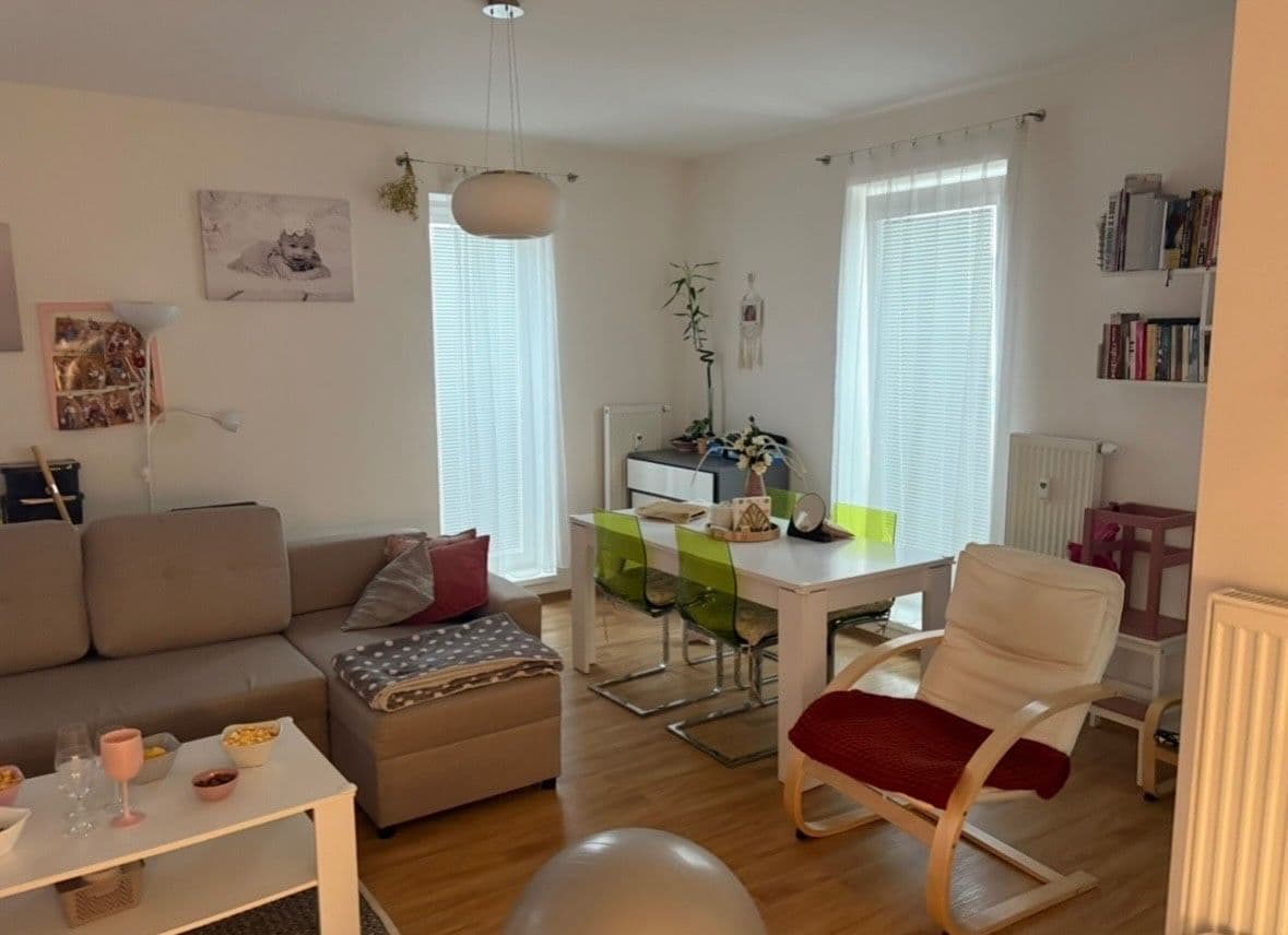 Prenájom bytu 2-izbový 69 m², Svémyslice, Středočeský kraj Prenájom bytu 2-izbový 69 m², Svémyslice, Středočeský kraj