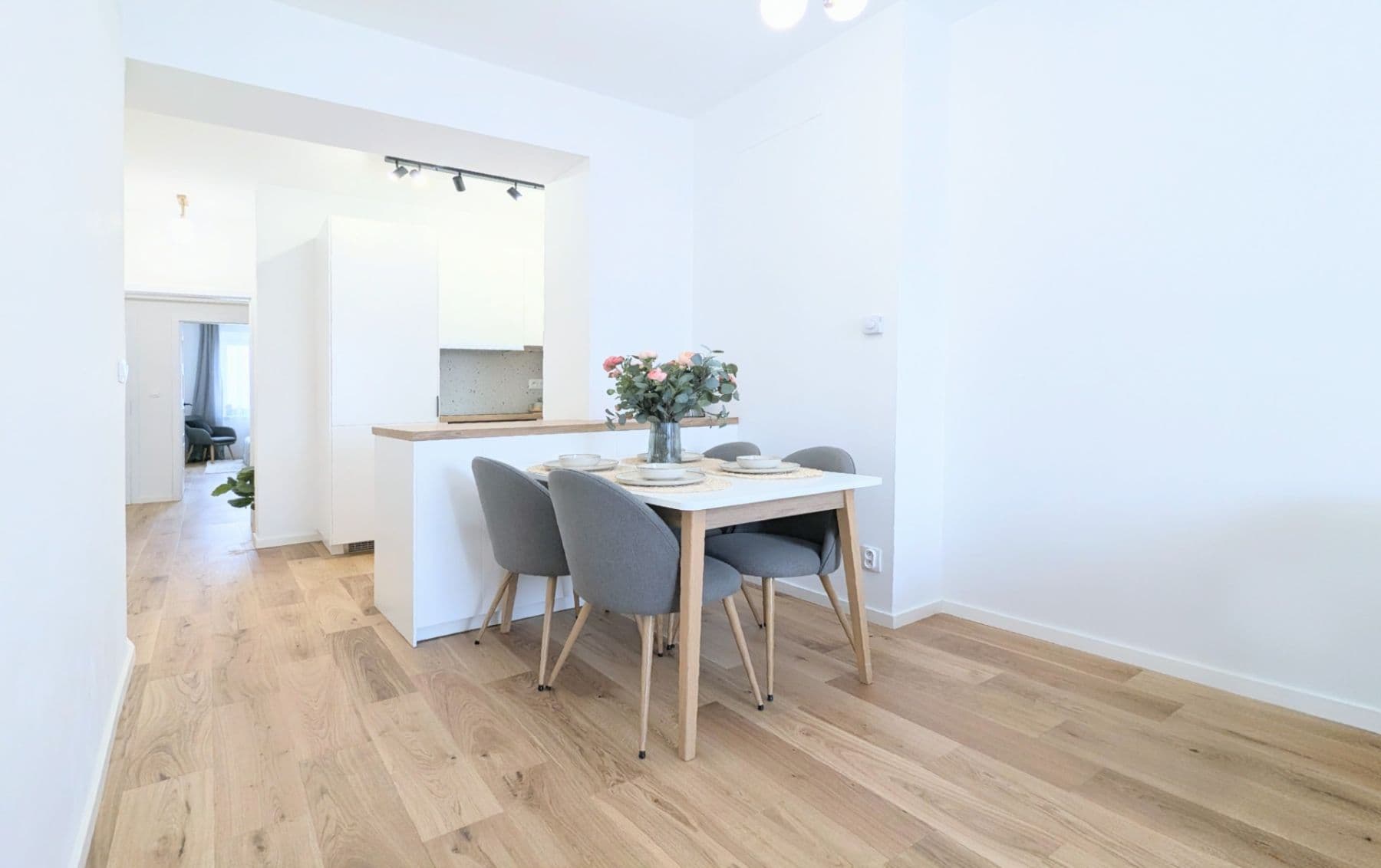 Predaj bytu 3-izbový 59 m², Petrohradská, Praha, Praha Predaj bytu 3-izbový 59 m², Petrohradská, Praha, Praha
