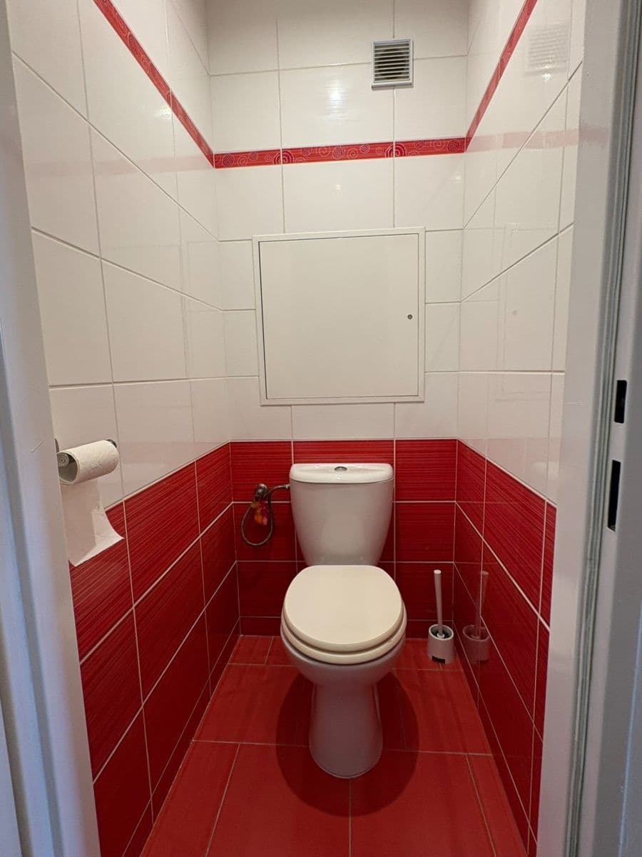 Prenájom bytu 2-izbový 45 m², Kettnerova, Praha, Praha Prenájom bytu 2-izbový 45 m², Kettnerova, Praha, Praha