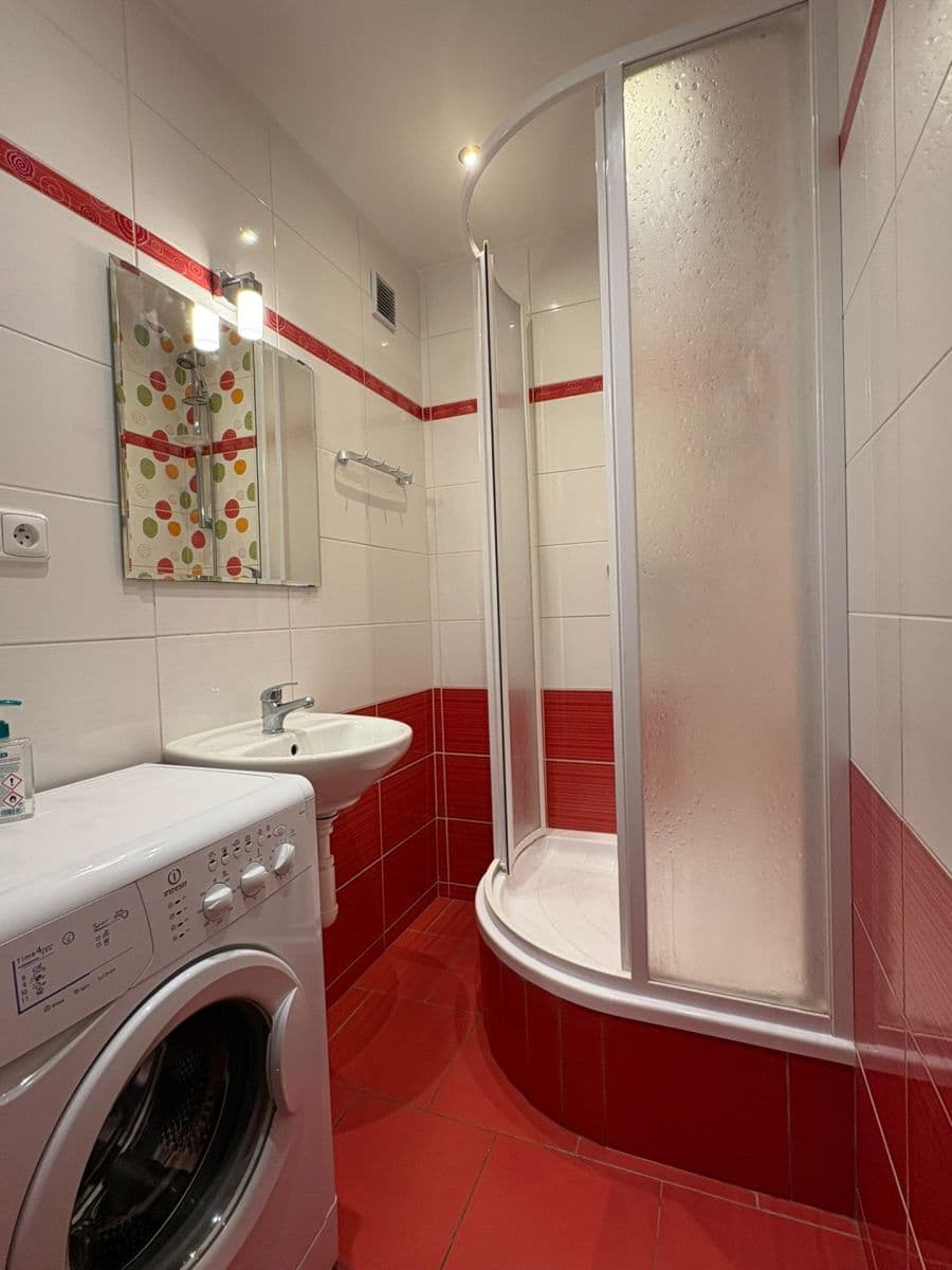 Prenájom bytu 2-izbový 45 m², Kettnerova, Praha, Praha Prenájom bytu 2-izbový 45 m², Kettnerova, Praha, Praha
