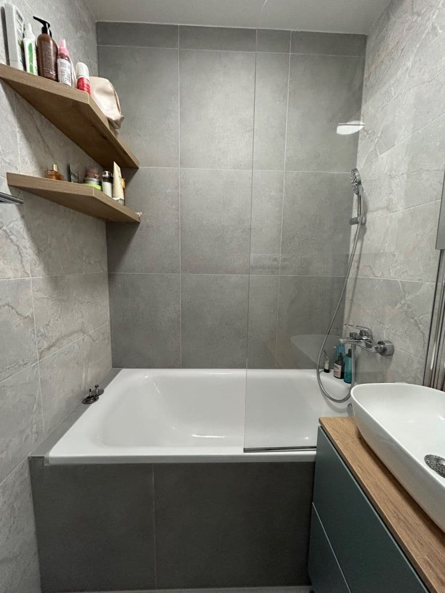 Prenájom bytu 1-izbový 37 m², Na Výsledku I, Praha, Praha Prenájom bytu 1-izbový 37 m², Na Výsledku I, Praha, Praha