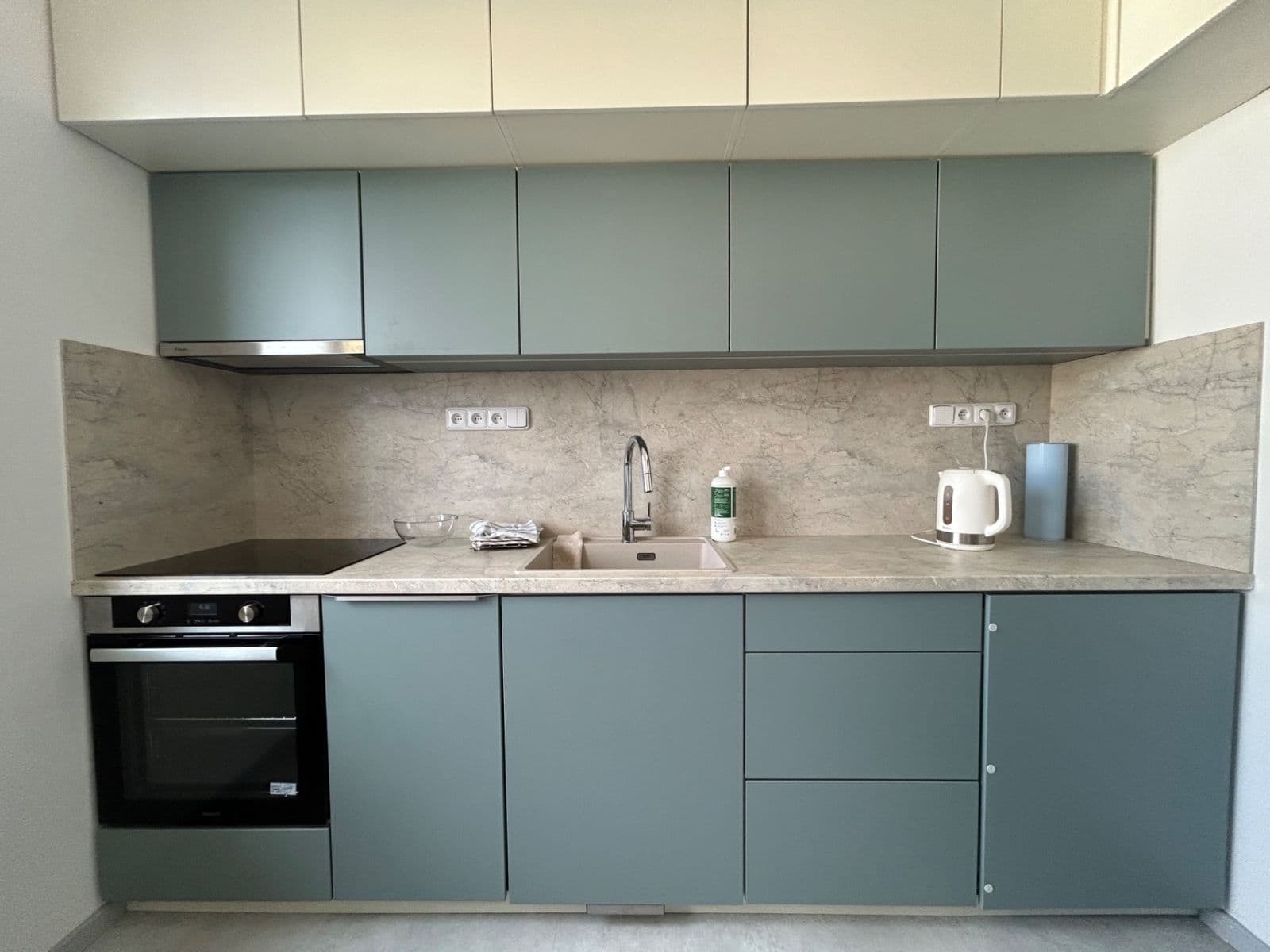 Prenájom bytu 1-izbový 37 m², Na Výsledku I, Praha, Praha Prenájom bytu 1-izbový 37 m², Na Výsledku I, Praha, Praha
