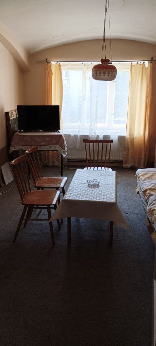 Prenájom bytu 2-izbový 60 m², Mezouň, Středočeský kraj Prenájom bytu 2-izbový 60 m², Mezouň, Středočeský kraj