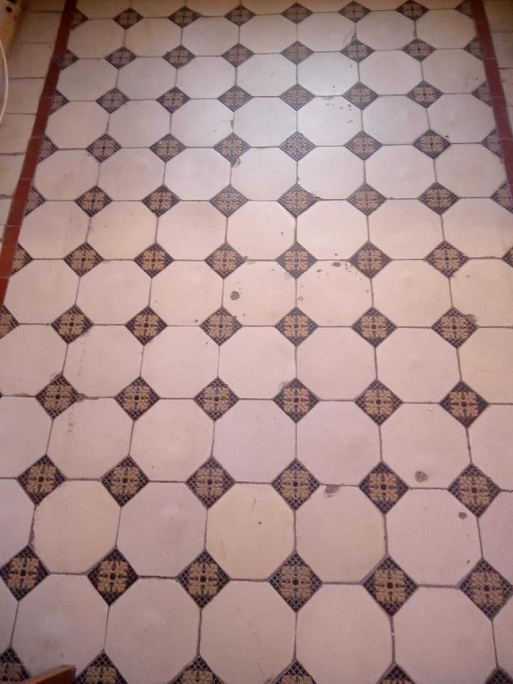 Prenájom bytu 2-izbový 60 m², Mezouň, Středočeský kraj Prenájom bytu 2-izbový 60 m², Mezouň, Středočeský kraj