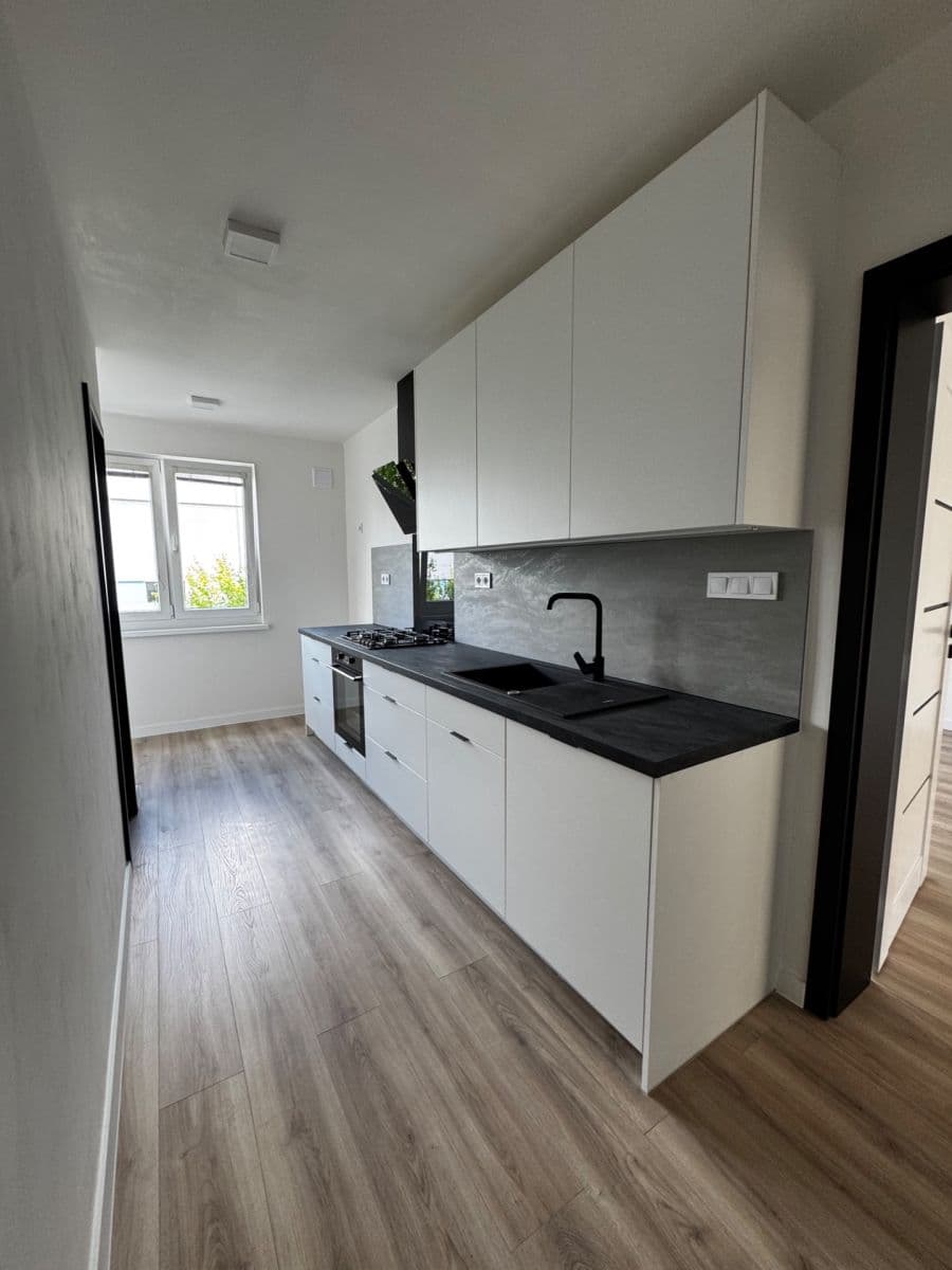 Prenájom bytu 3-izbový 79 m², Krejčíkova, Plzeň, Plzeňský kraj Prenájom bytu 3-izbový 79 m², Krejčíkova, Plzeň, Plzeňský kraj