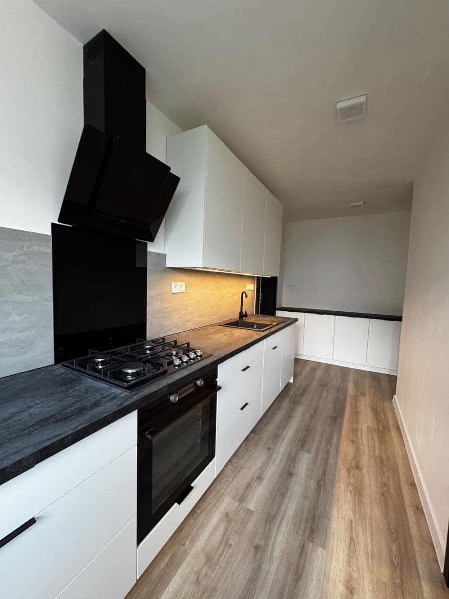 Prenájom bytu 3-izbový 79 m², Krejčíkova, Plzeň, Plzeňský kraj Prenájom bytu 3-izbový 79 m², Krejčíkova, Plzeň, Plzeňský kraj