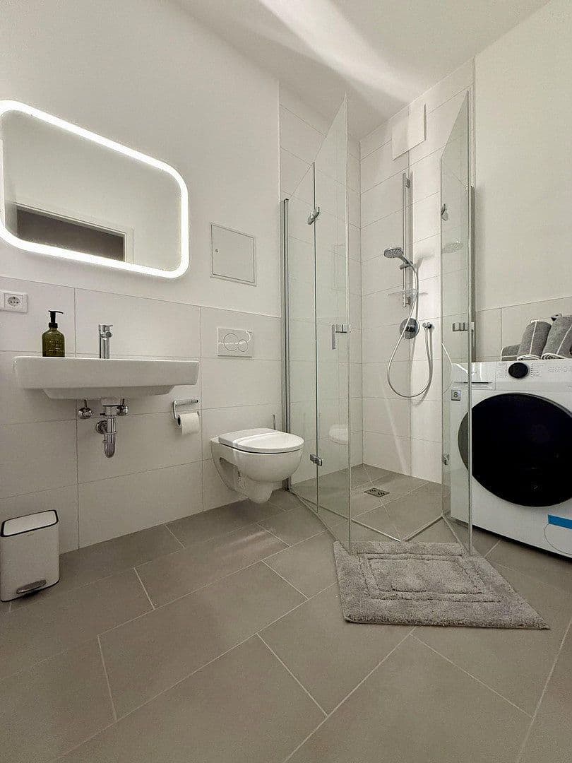 Prenájom bytu 2-izbový 45 m², Berlin, Berlín Prenájom bytu 2-izbový 45 m², Berlin, Berlín
