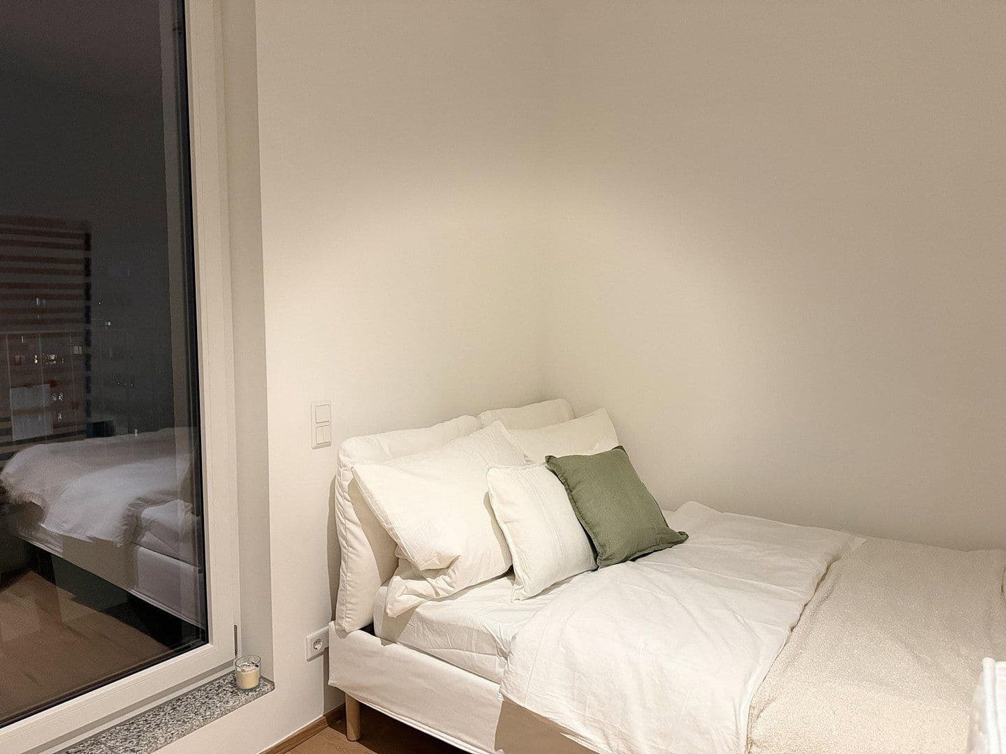 Prenájom bytu 2-izbový 45 m², Berlin, Berlín Prenájom bytu 2-izbový 45 m², Berlin, Berlín
