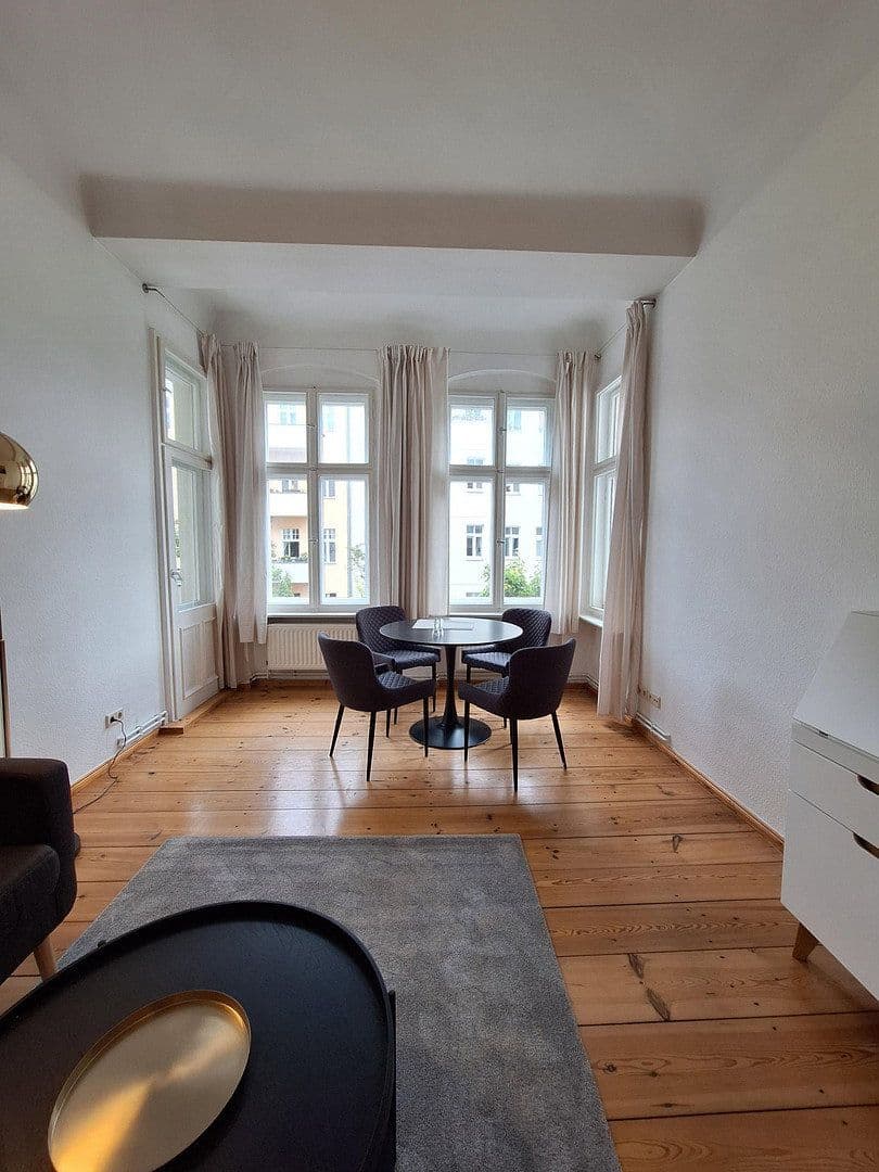Prenájom bytu 2-izbový 58 m², Berlin, Berlín Prenájom bytu 2-izbový 58 m², Berlin, Berlín