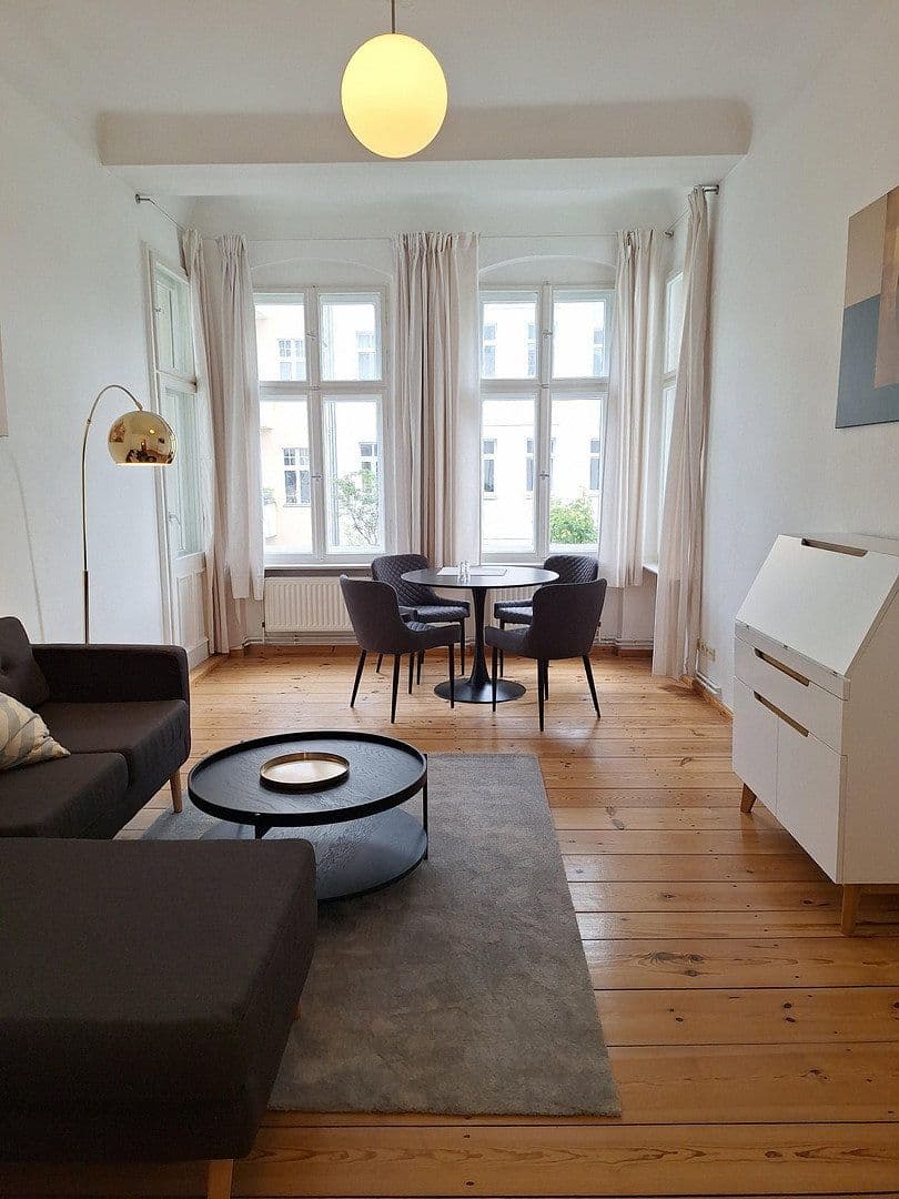 Prenájom bytu 2-izbový 58 m², Berlin, Berlín Prenájom bytu 2-izbový 58 m², Berlin, Berlín