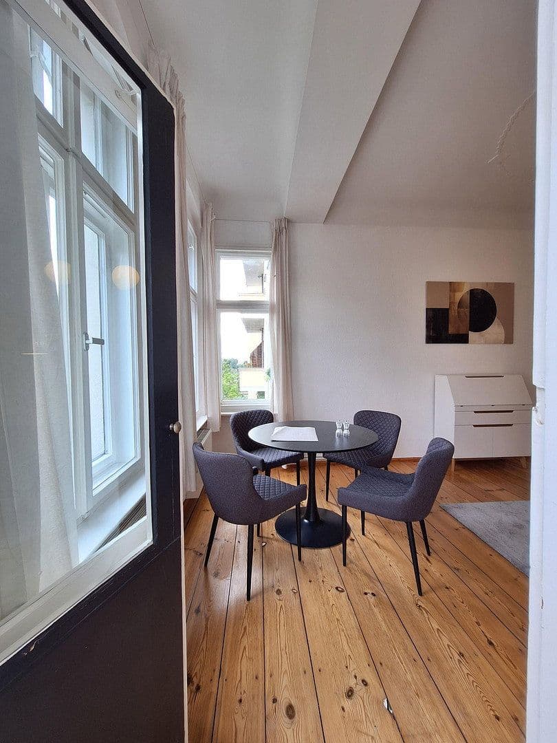 Prenájom bytu 2-izbový 58 m², Berlin, Berlín Prenájom bytu 2-izbový 58 m², Berlin, Berlín