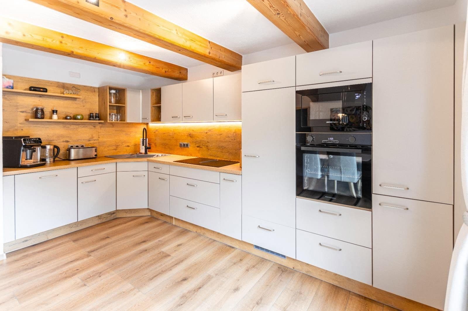 Predaj domu 330 m², pozemek 1.364 m², Berchtesgadener Straße 10, Schneizlreuth OT Weißbach a.d. Alpenstraße, Bavorsko Predaj domu 330 m², pozemek 1.364 m², Berchtesgadener Straße 10, Schneizlreuth OT Weißbach a.d. Alpenstraße, Bavorsko