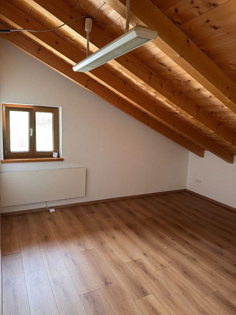 Predaj domu 330 m², pozemek 1.364 m², Berchtesgadener Straße 10, Schneizlreuth OT Weißbach a.d. Alpenstraße, Bavorsko Predaj domu 330 m², pozemek 1.364 m², Berchtesgadener Straße 10, Schneizlreuth OT Weißbach a.d. Alpenstraße, Bavorsko