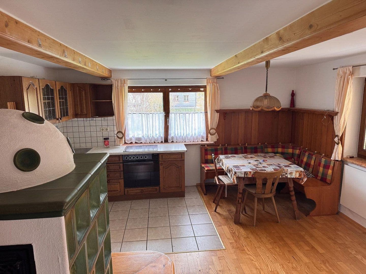 Predaj domu 330 m², pozemek 1.364 m², Berchtesgadener Straße 10, Schneizlreuth OT Weißbach a.d. Alpenstraße, Bavorsko Predaj domu 330 m², pozemek 1.364 m², Berchtesgadener Straße 10, Schneizlreuth OT Weißbach a.d. Alpenstraße, Bavorsko