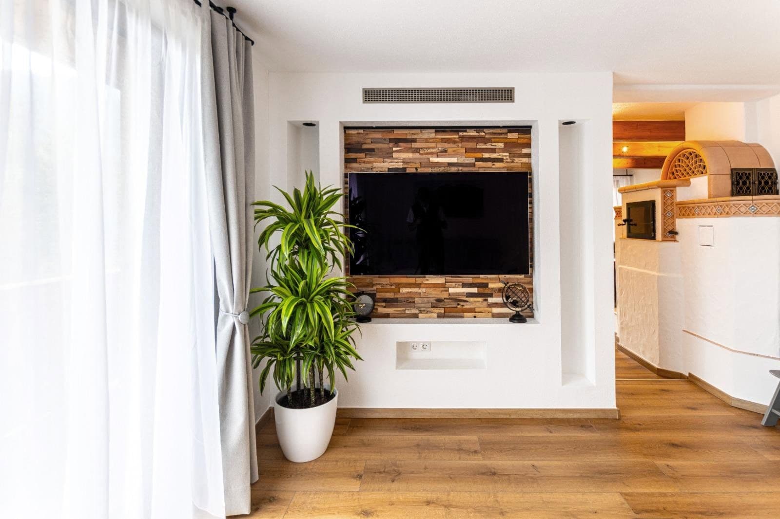 Predaj domu 330 m², pozemek 1.364 m², Berchtesgadener Straße 10, Schneizlreuth OT Weißbach a.d. Alpenstraße, Bavorsko Predaj domu 330 m², pozemek 1.364 m², Berchtesgadener Straße 10, Schneizlreuth OT Weißbach a.d. Alpenstraße, Bavorsko