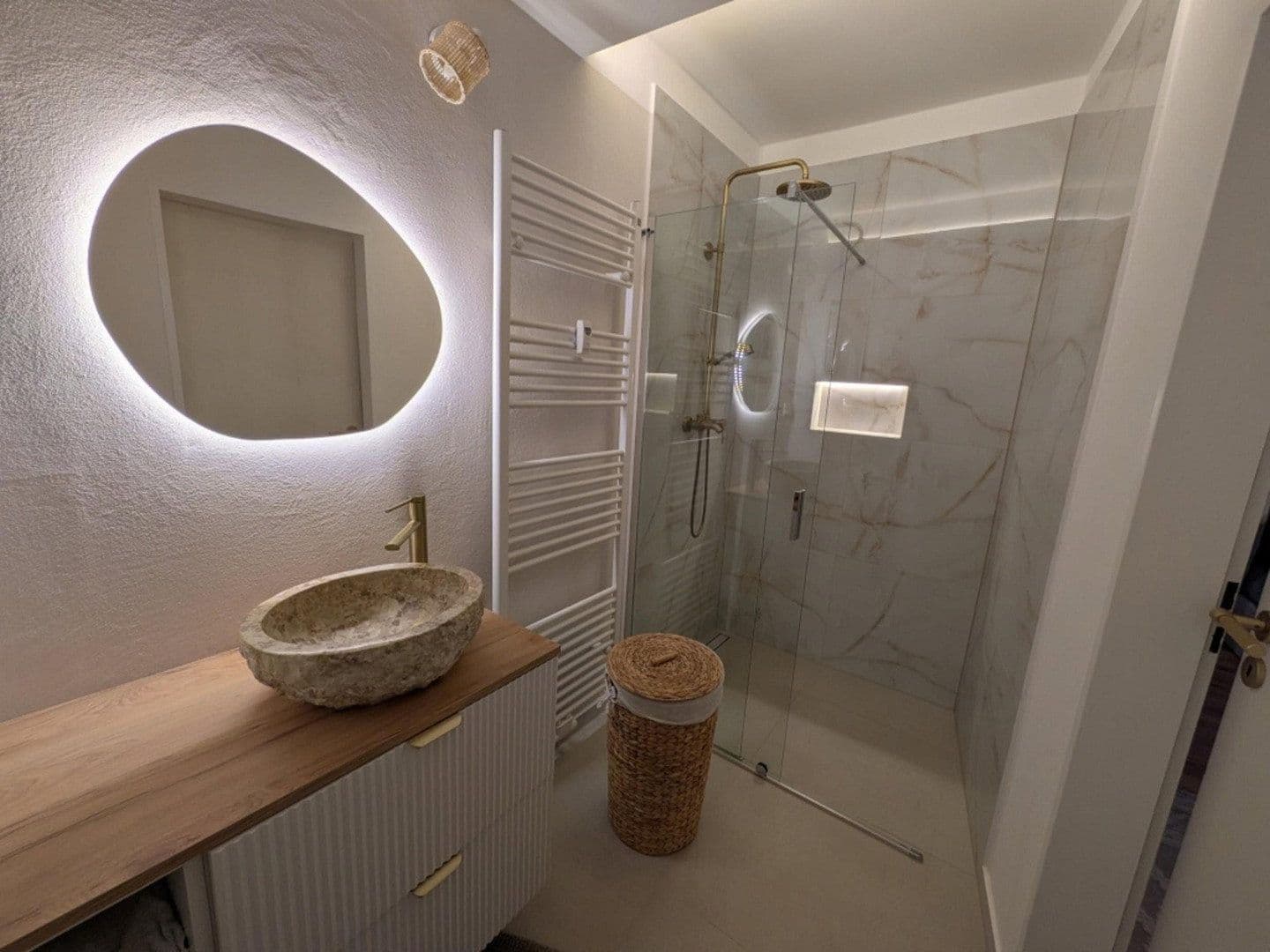 Prenájom bytu 1-izbový 40 m², Fleherstr 183, Düsseldorf, Severné Porýnie - Westfálsko Prenájom bytu 1-izbový 40 m², Fleherstr 183, Düsseldorf, Severné Porýnie - Westfálsko