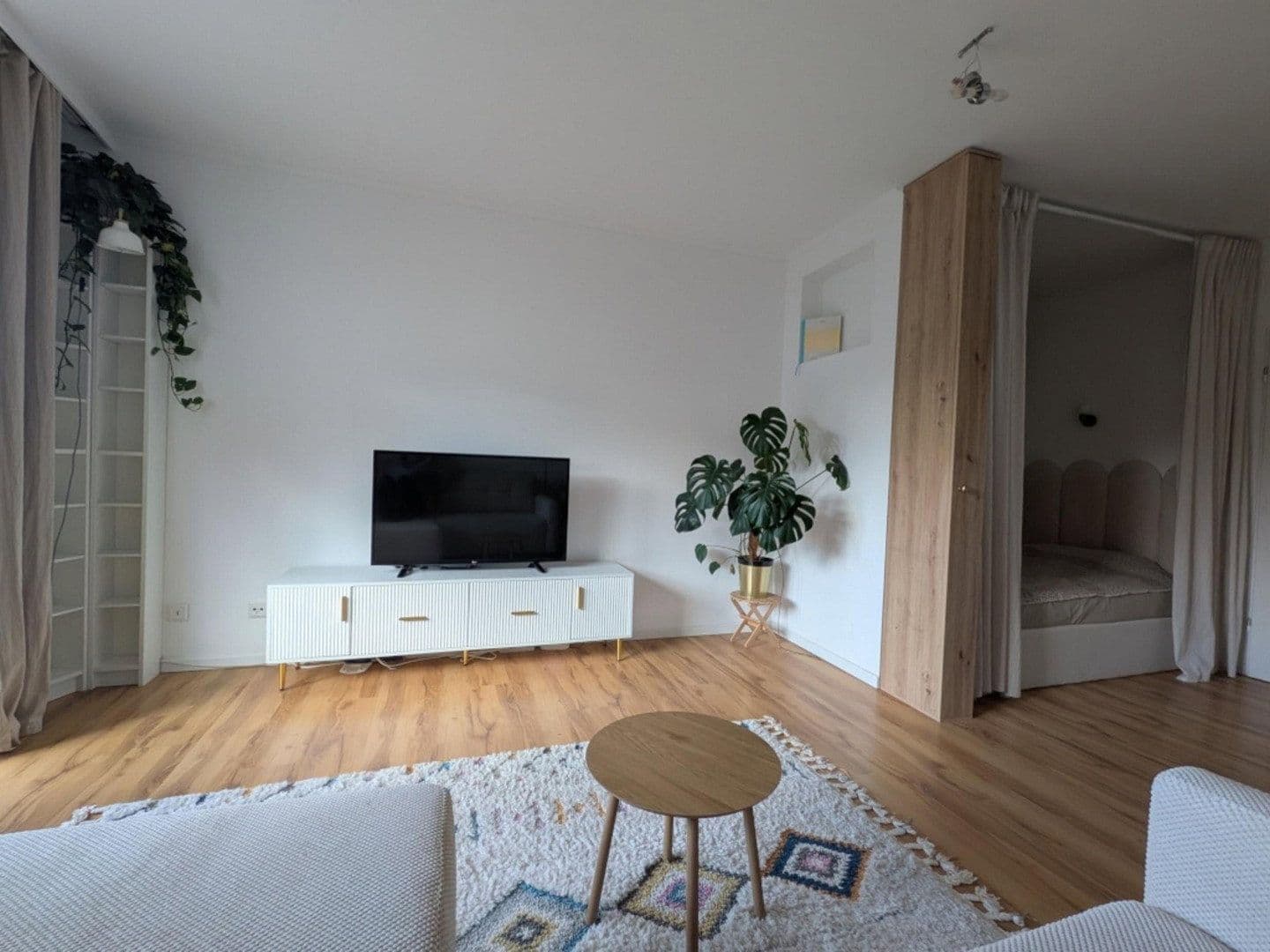 Prenájom bytu 1-izbový 40 m², Fleherstr 183, Düsseldorf, Severné Porýnie - Westfálsko Prenájom bytu 1-izbový 40 m², Fleherstr 183, Düsseldorf, Severné Porýnie - Westfálsko