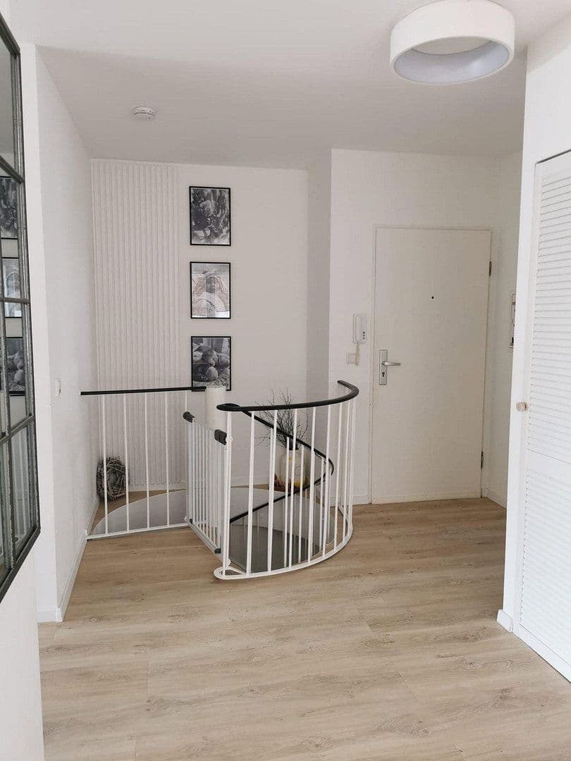 Predaj bytu 4-izbový 128 m², Meerbusch, Severné Porýnie - Westfálsko Predaj bytu 4-izbový 128 m², Meerbusch, Severné Porýnie - Westfálsko