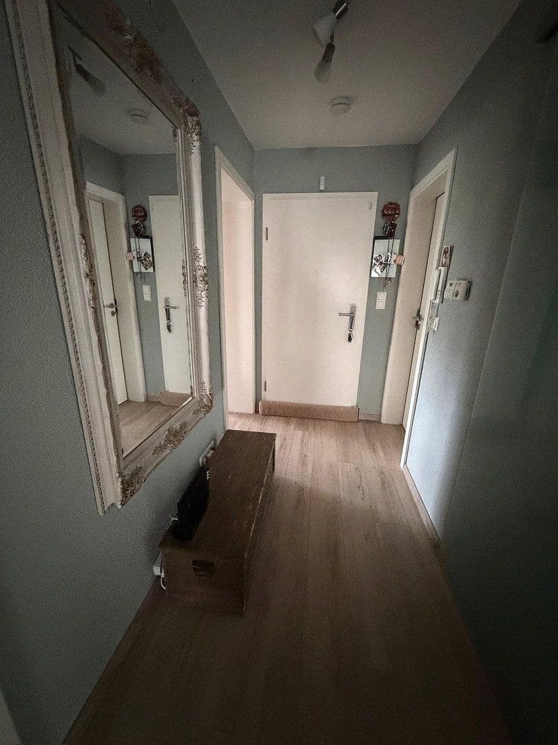Prenájom bytu 4-izbový 100 m², Leinfelden-Echterdingen, Bádensko-Wurttembersko Prenájom bytu 4-izbový 100 m², Leinfelden-Echterdingen, Bádensko-Wurttembersko