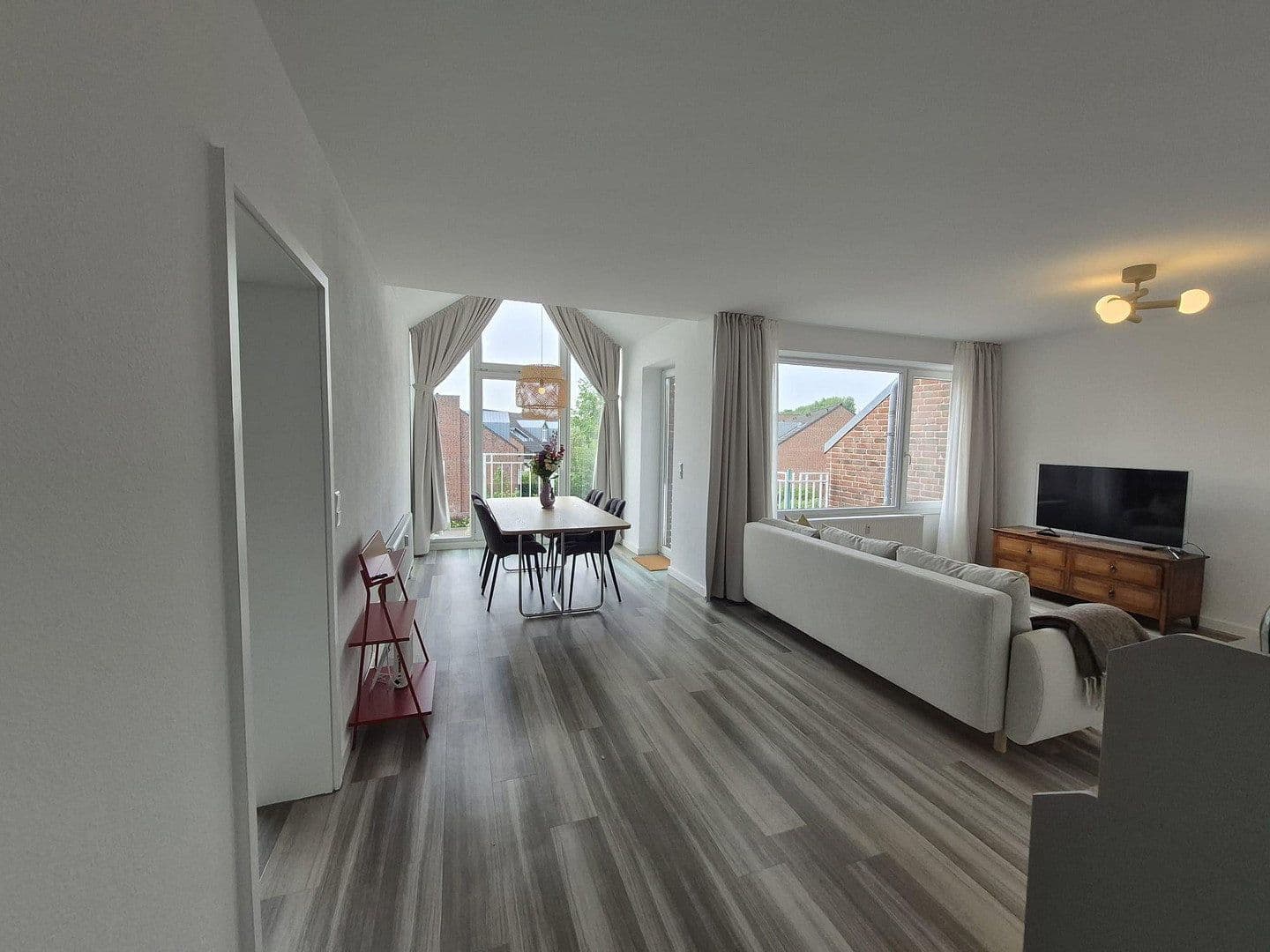 Prenájom bytu 2-izbový 68 m², Düsseldorf, Severné Porýnie - Westfálsko Prenájom bytu 2-izbový 68 m², Düsseldorf, Severné Porýnie - Westfálsko