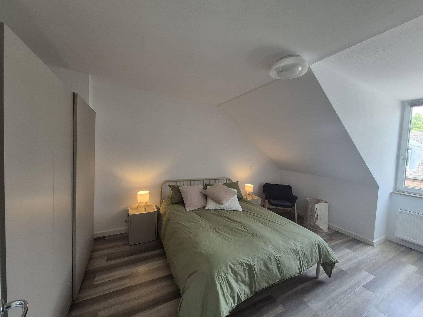 Prenájom bytu 2-izbový 68 m², Düsseldorf, Severné Porýnie - Westfálsko Prenájom bytu 2-izbový 68 m², Düsseldorf, Severné Porýnie - Westfálsko
