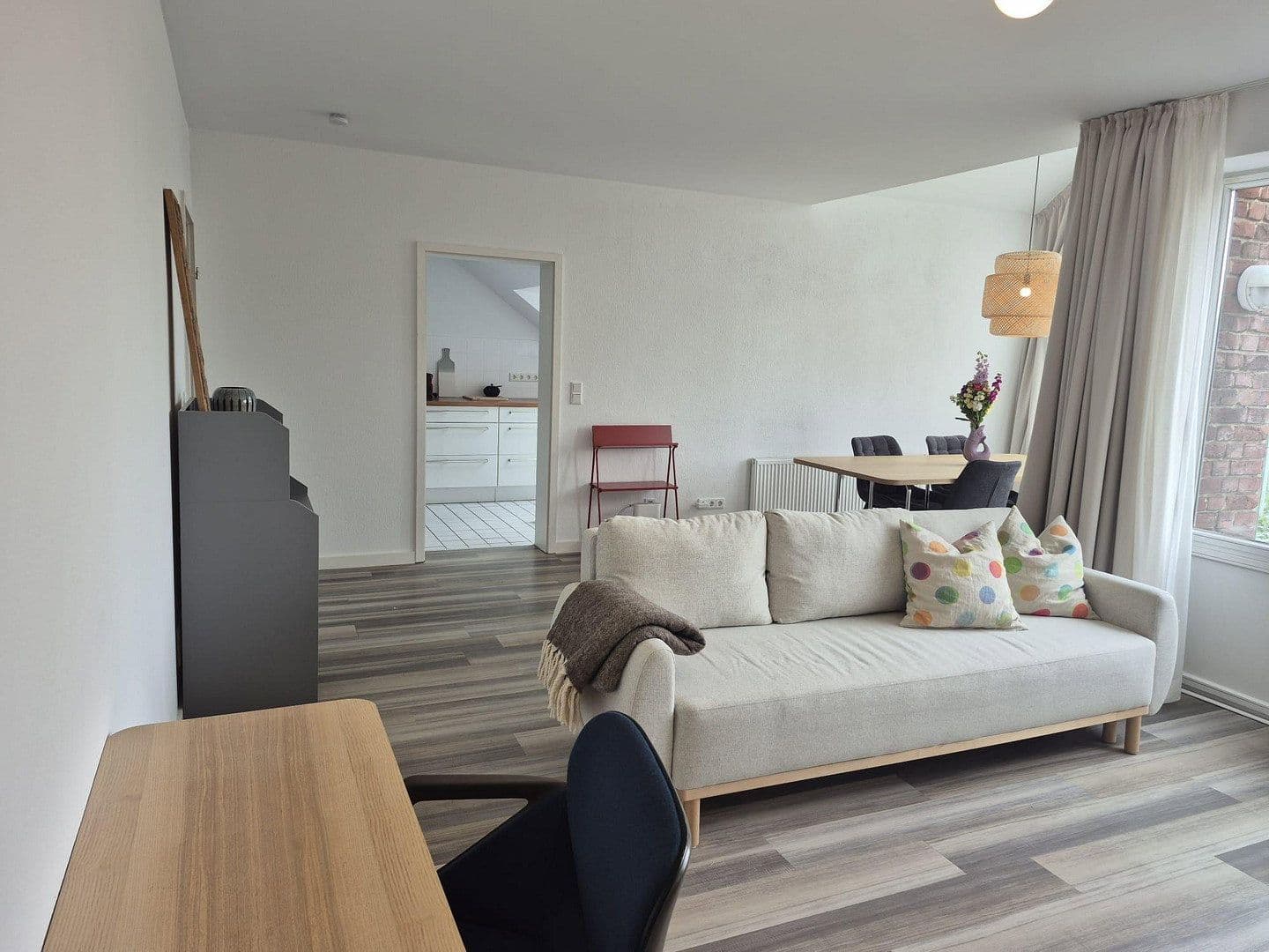 Prenájom bytu 2-izbový 68 m², Düsseldorf, Severné Porýnie - Westfálsko Prenájom bytu 2-izbový 68 m², Düsseldorf, Severné Porýnie - Westfálsko