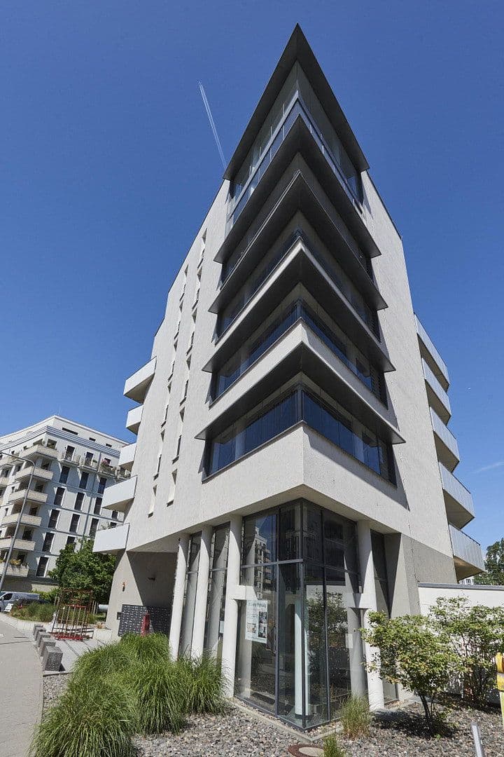 Prenájom bytu 1-izbový 23 m², Frankfurt, Hesensko Prenájom bytu 1-izbový 23 m², Frankfurt, Hesensko