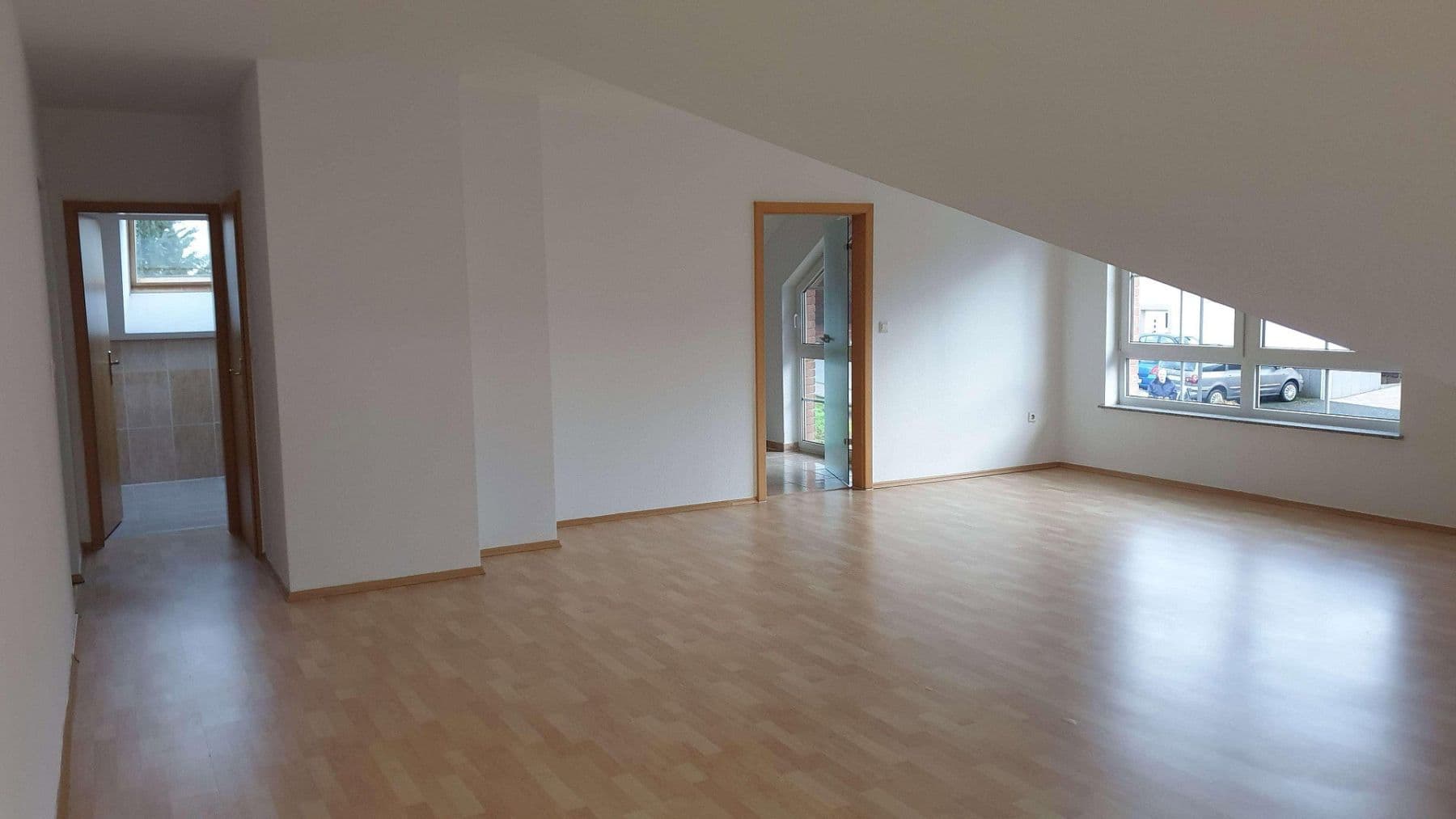 Prenájom bytu 3-izbový 120 m², Geschwister-Scholl-Straße 34, Langgöns, Hesensko Prenájom bytu 3-izbový 120 m², Geschwister-Scholl-Straße 34, Langgöns, Hesensko