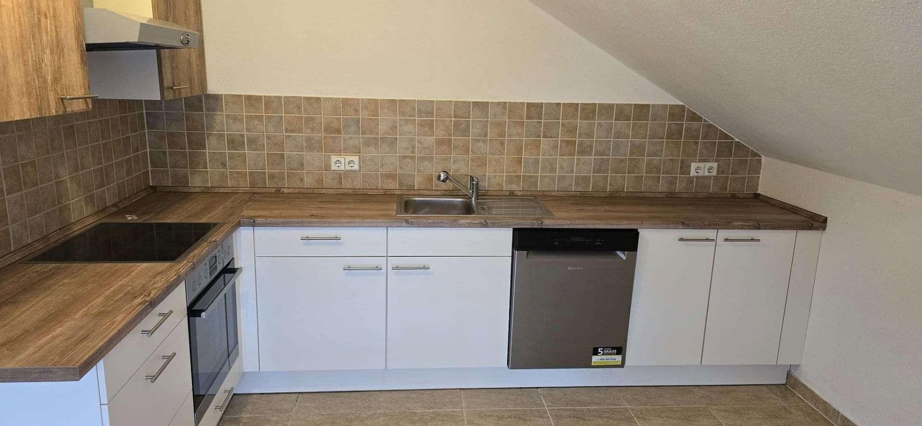 Prenájom bytu 3-izbový 120 m², Geschwister-Scholl-Straße 34, Langgöns, Hesensko Prenájom bytu 3-izbový 120 m², Geschwister-Scholl-Straße 34, Langgöns, Hesensko