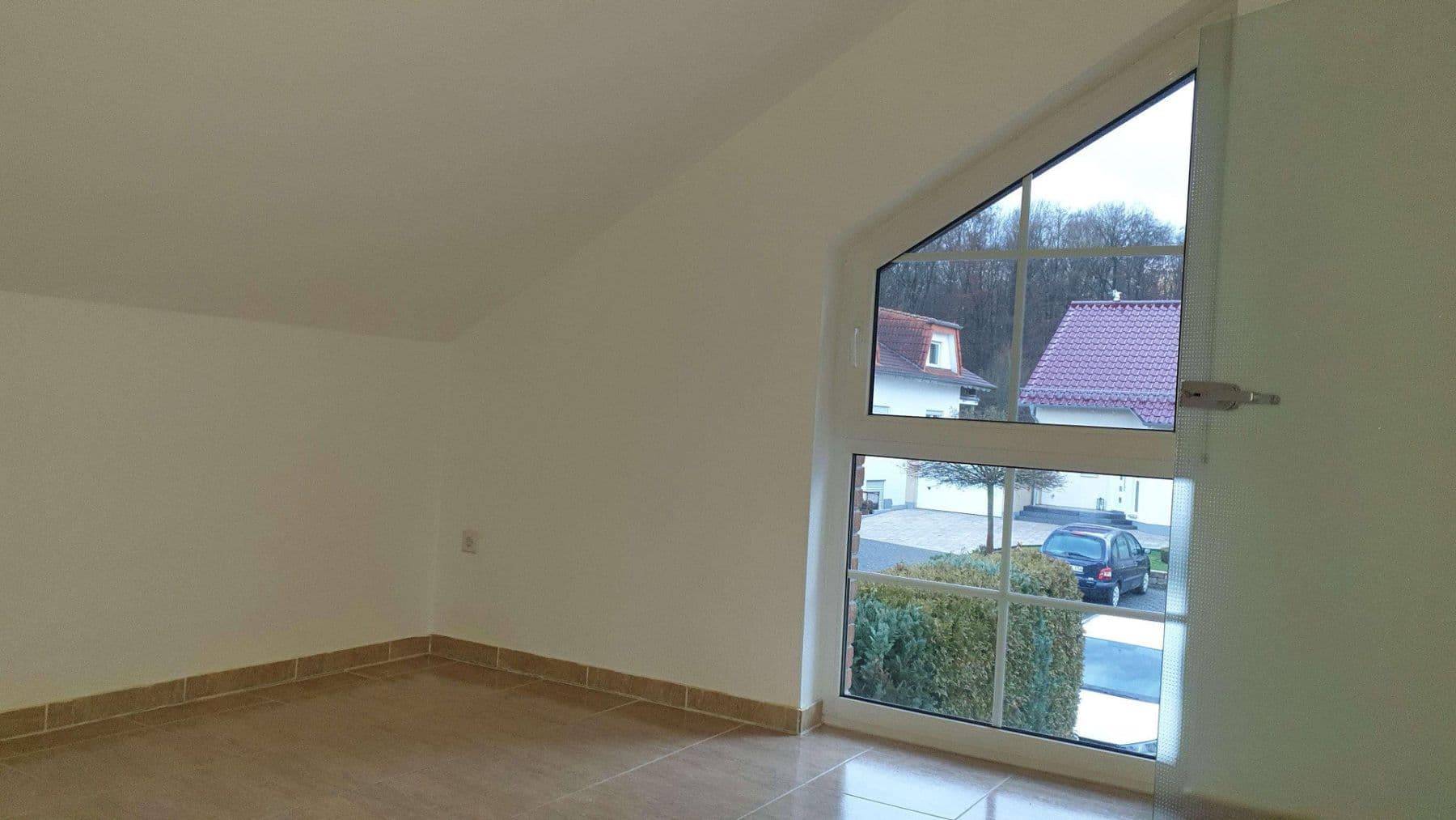 Prenájom bytu 3-izbový 120 m², Geschwister-Scholl-Straße 34, Langgöns, Hesensko Prenájom bytu 3-izbový 120 m², Geschwister-Scholl-Straße 34, Langgöns, Hesensko
