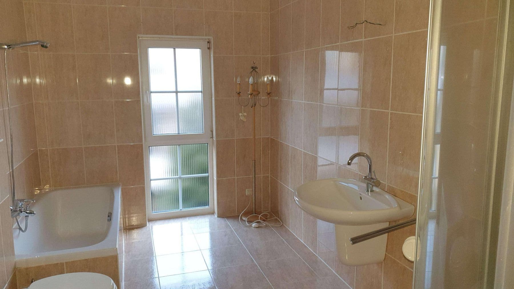 Prenájom bytu 3-izbový 120 m², Geschwister-Scholl-Straße 34, Langgöns, Hesensko Prenájom bytu 3-izbový 120 m², Geschwister-Scholl-Straße 34, Langgöns, Hesensko