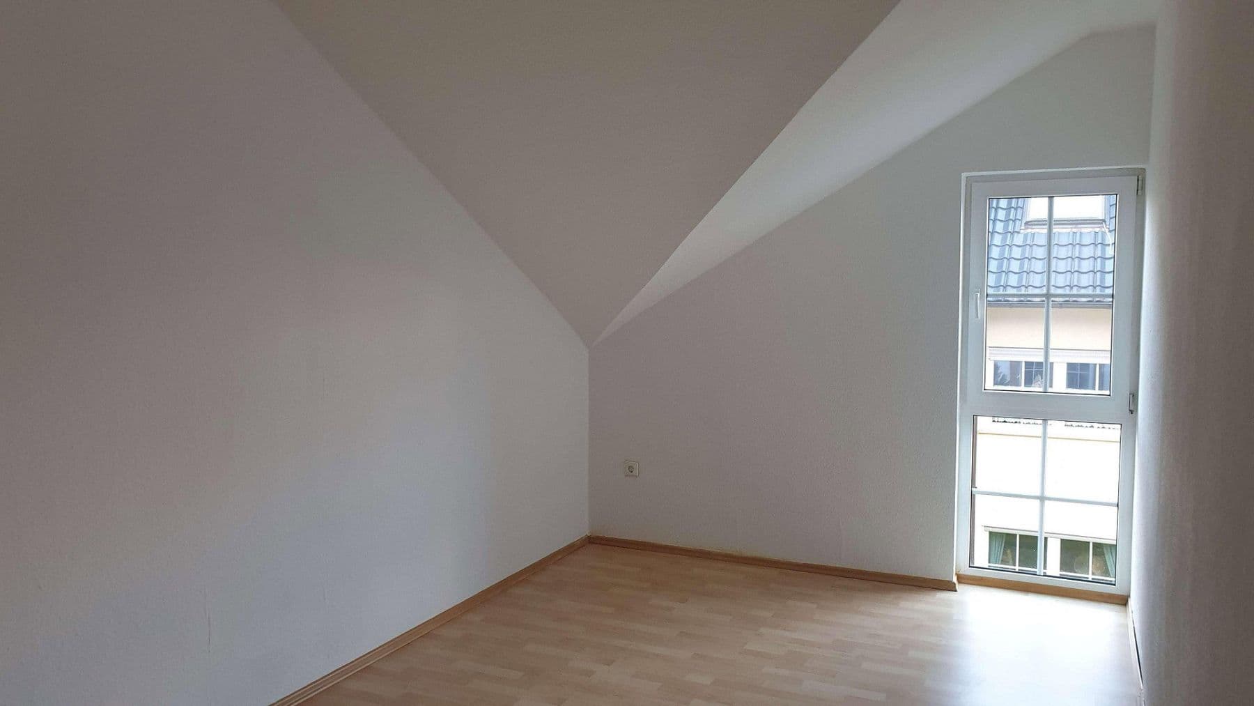 Prenájom bytu 3-izbový 120 m², Geschwister-Scholl-Straße 34, Langgöns, Hesensko Prenájom bytu 3-izbový 120 m², Geschwister-Scholl-Straße 34, Langgöns, Hesensko