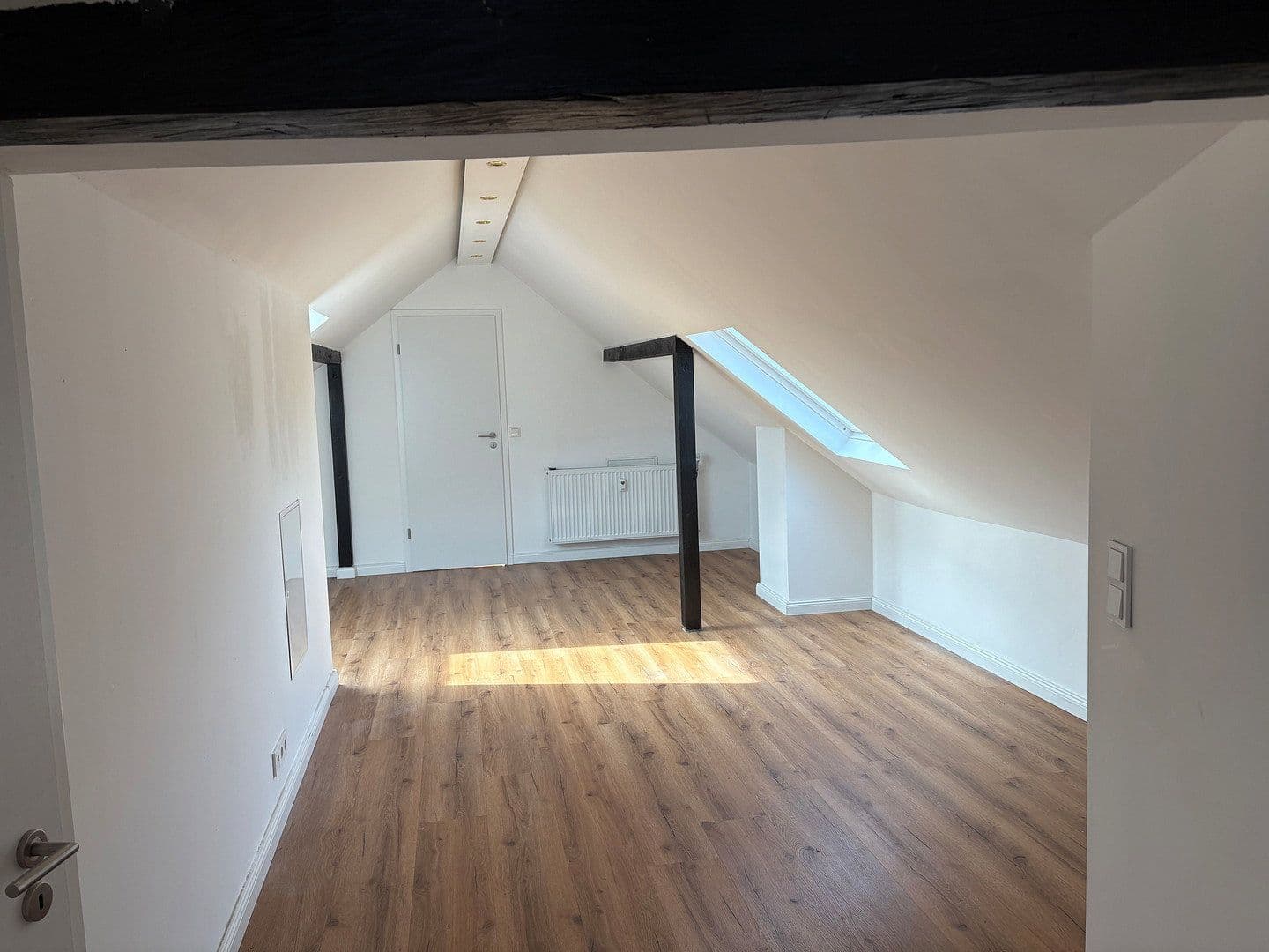 Prenájom bytu 3-izbový 72 m², Koblenz, Porýnie-Falcko Prenájom bytu 3-izbový 72 m², Koblenz, Porýnie-Falcko