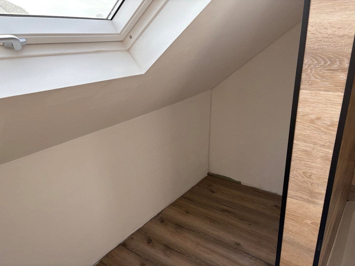 Prenájom bytu 3-izbový 72 m², Koblenz, Porýnie-Falcko Prenájom bytu 3-izbový 72 m², Koblenz, Porýnie-Falcko