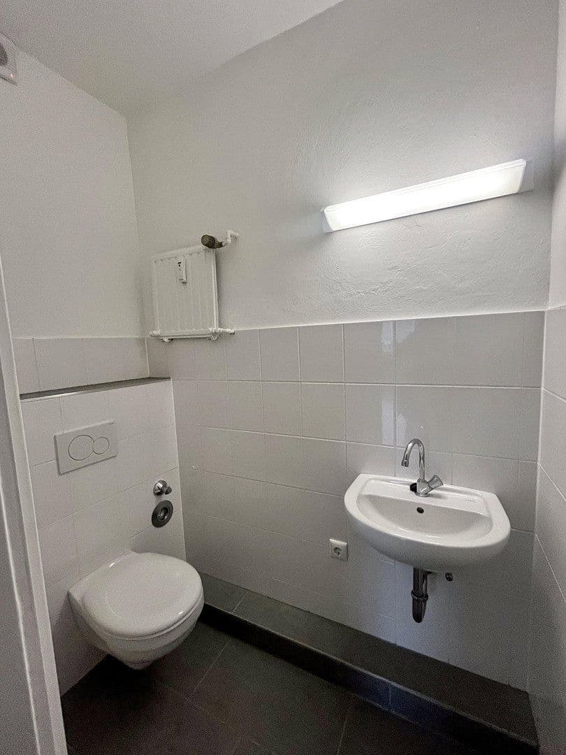 Prenájom bytu 5-izbový 114 m², Am Buchenbaum 21, Duisburg, Severné Porýnie - Westfálsko Prenájom bytu 5-izbový 114 m², Am Buchenbaum 21, Duisburg, Severné Porýnie - Westfálsko