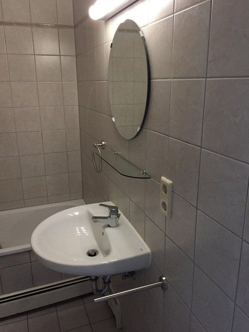 Prenájom bytu 3-izbový 74 m², Bonn, Severné Porýnie - Westfálsko Prenájom bytu 3-izbový 74 m², Bonn, Severné Porýnie - Westfálsko