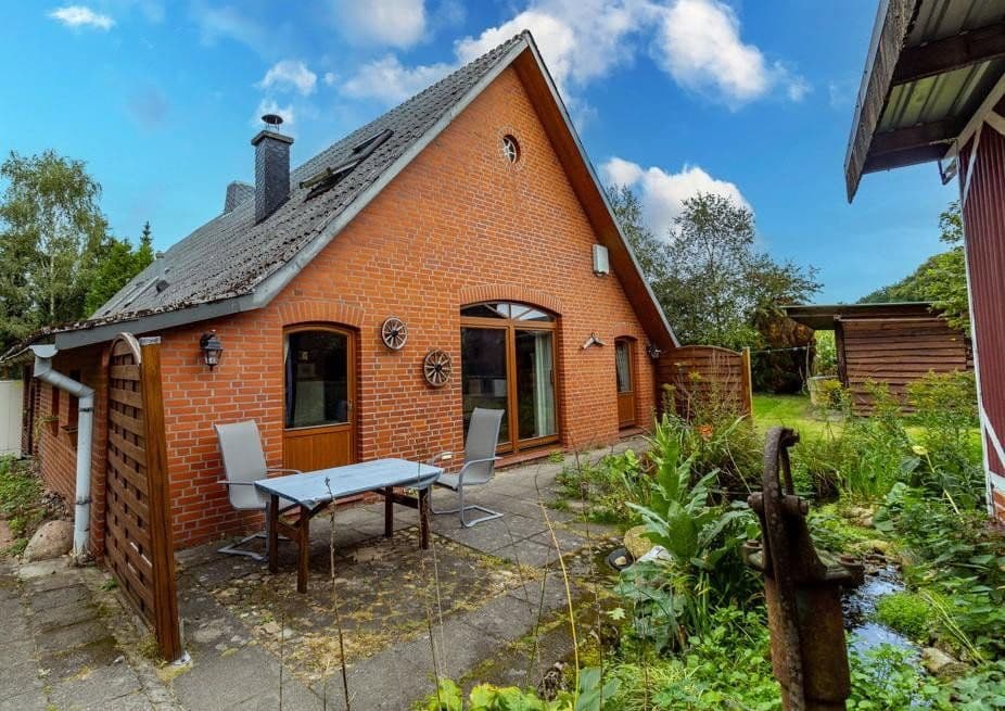 Predaj domu 184 m², pozemek 4.456 m², Wingst, Dolné Sasko Predaj domu 184 m², pozemek 4.456 m², Wingst, Dolné Sasko