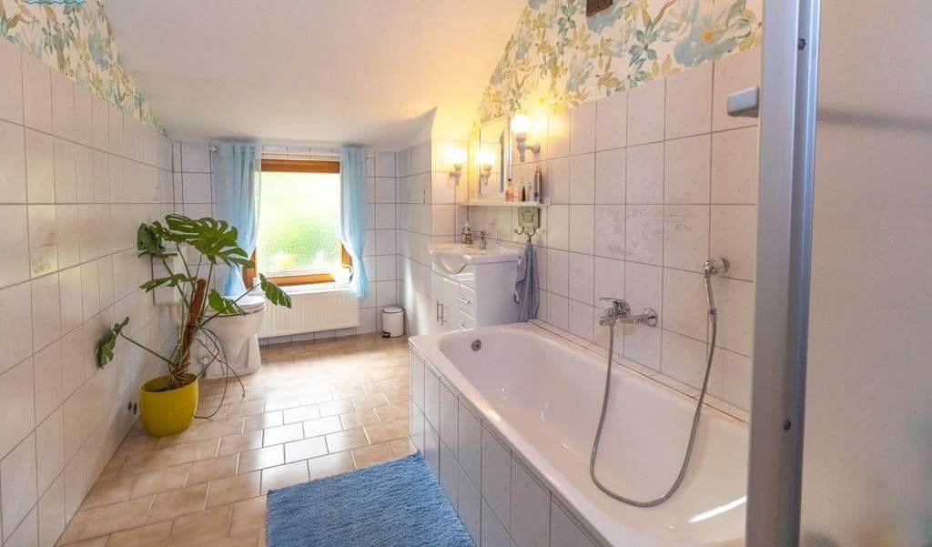 Predaj domu 184 m², pozemek 4.456 m², Wingst, Dolné Sasko Predaj domu 184 m², pozemek 4.456 m², Wingst, Dolné Sasko