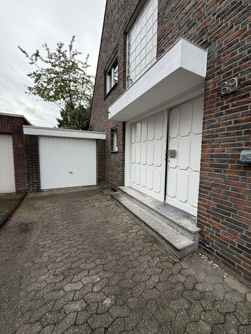 Prenájom bytu 3-izbový 95 m², Hasenheide 39, Tönisvorst, Severné Porýnie - Westfálsko Prenájom bytu 3-izbový 95 m², Hasenheide 39, Tönisvorst, Severné Porýnie - Westfálsko